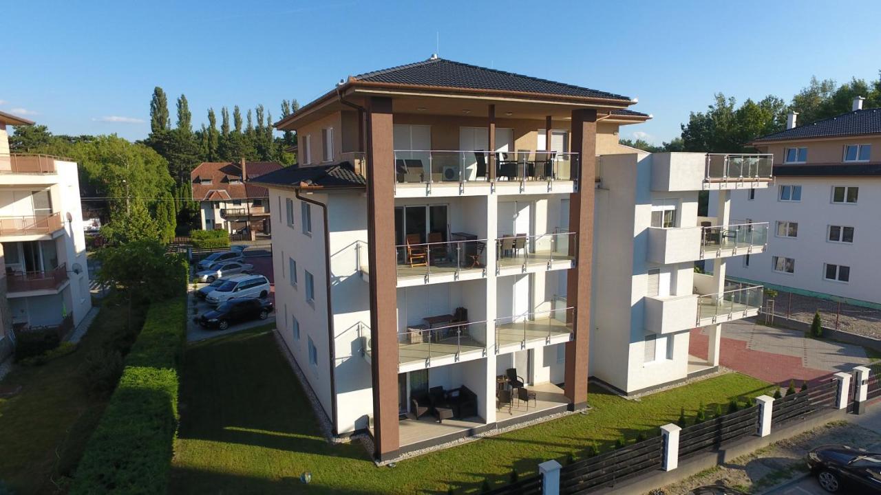 שיופוק Laguna Beach Apartmanok מראה חיצוני תמונה