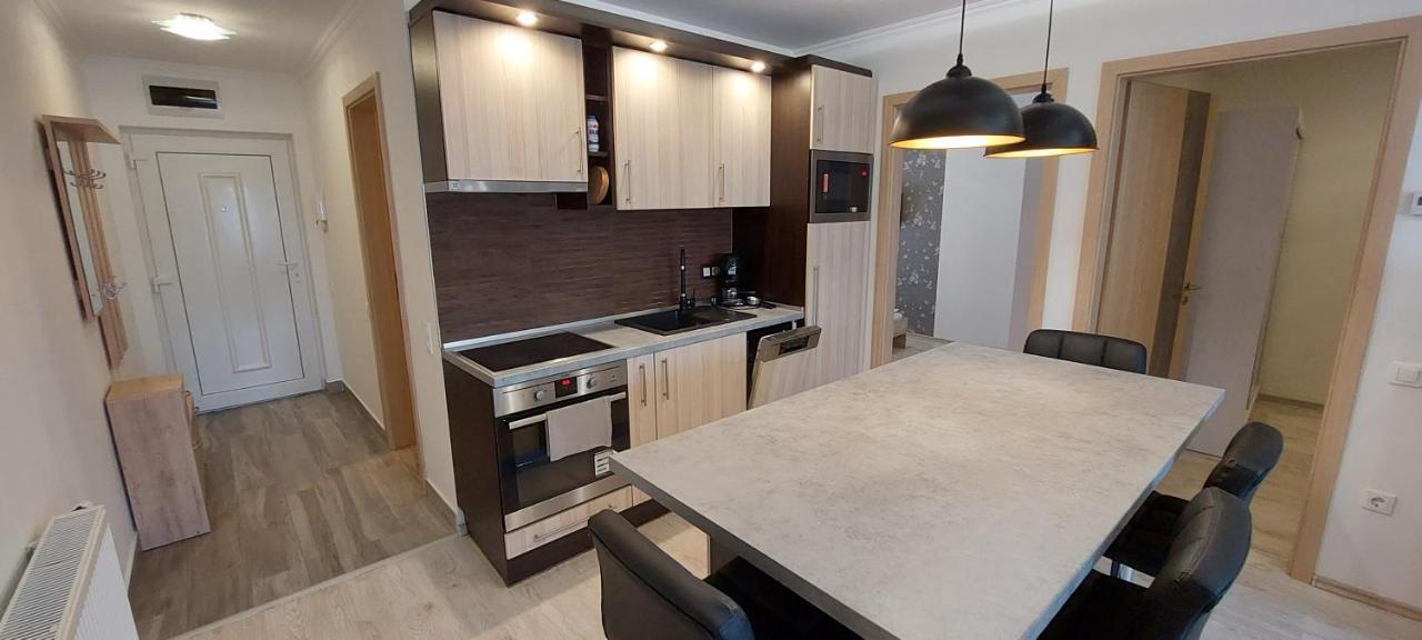 שיופוק Laguna Beach Apartmanok מראה חיצוני תמונה