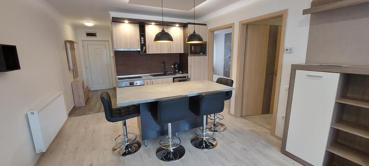 שיופוק Laguna Beach Apartmanok מראה חיצוני תמונה