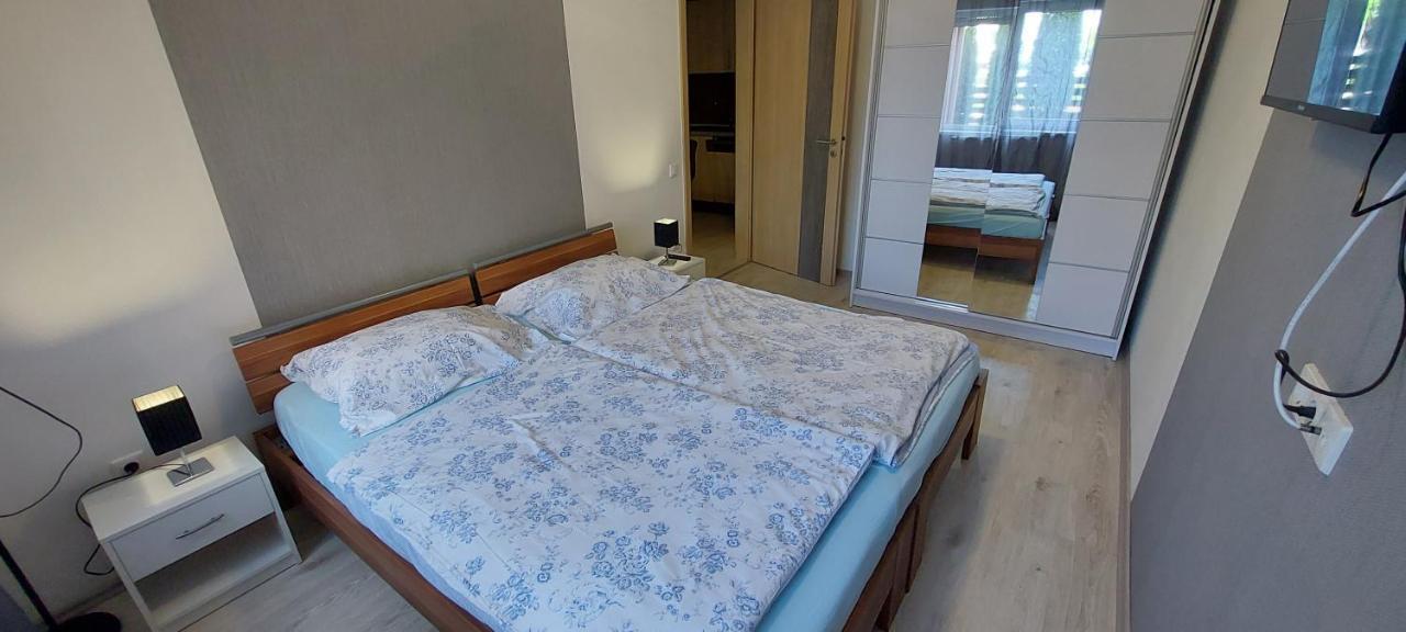 שיופוק Laguna Beach Apartmanok מראה חיצוני תמונה