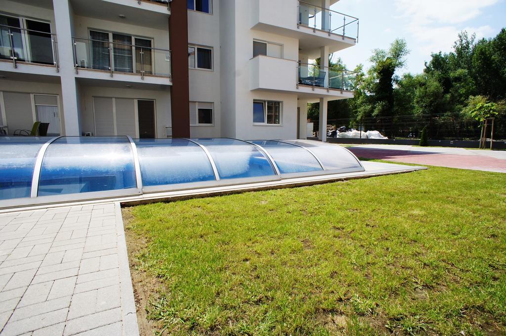 שיופוק Laguna Beach Apartmanok מראה חיצוני תמונה